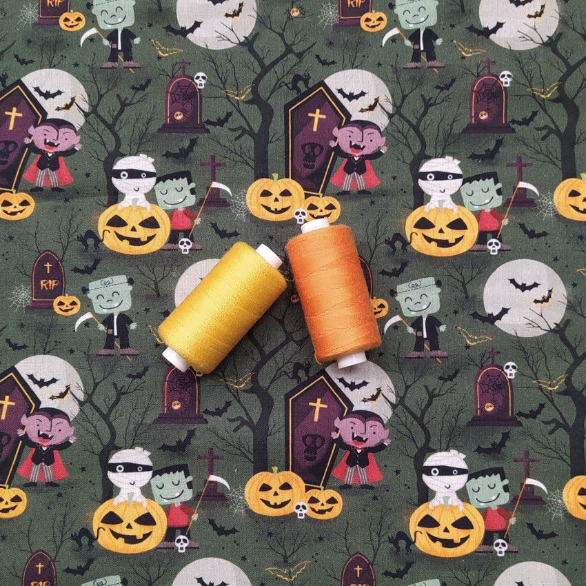 cementerio con personajes de halloween hllw004 a