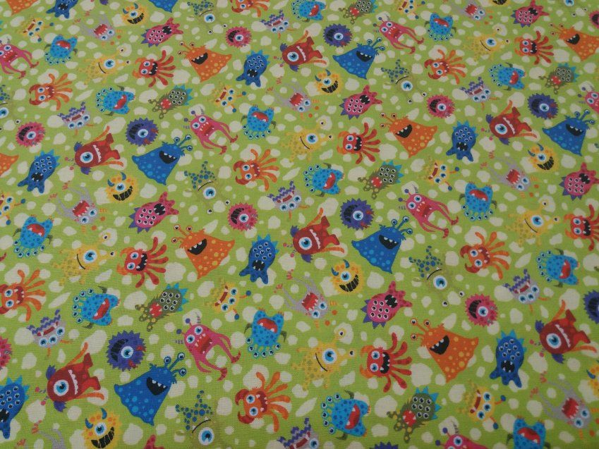 Infantil In027 Monstruos fondo verde